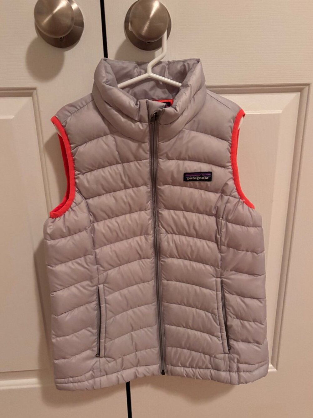 Girls Patagonia Down Sweater Vest - Size 7/8 - Light Gray w Pink Liner